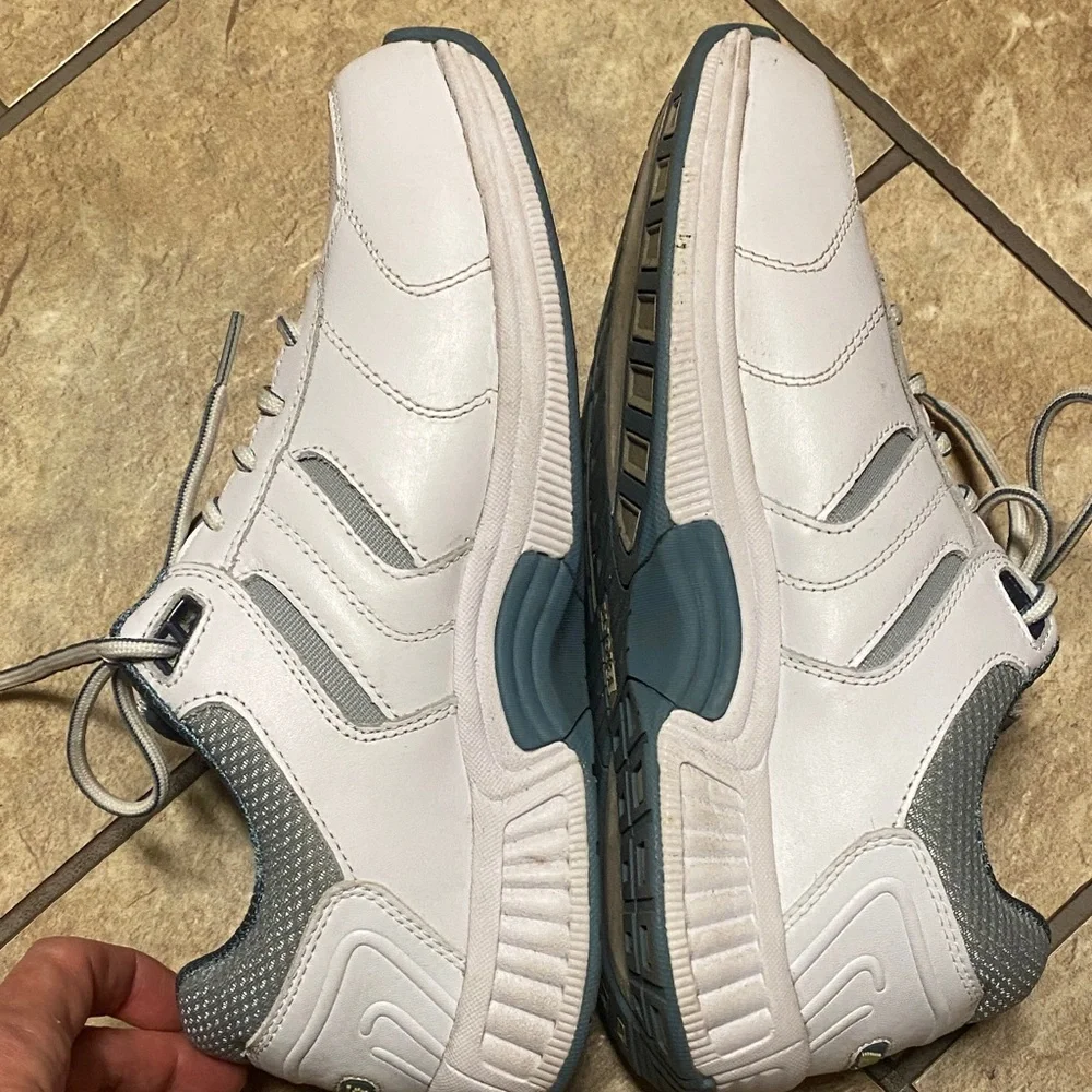 Biofit Women’s Leather 9.5W Orthofeet Sneakers Activewear Lifestyle